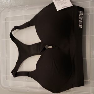 NWT Incredible Sports Bra